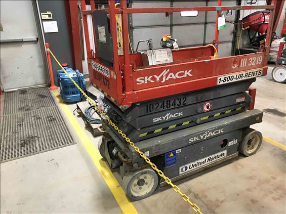 2014 Skyjack SJIII3219 Scissor Lift