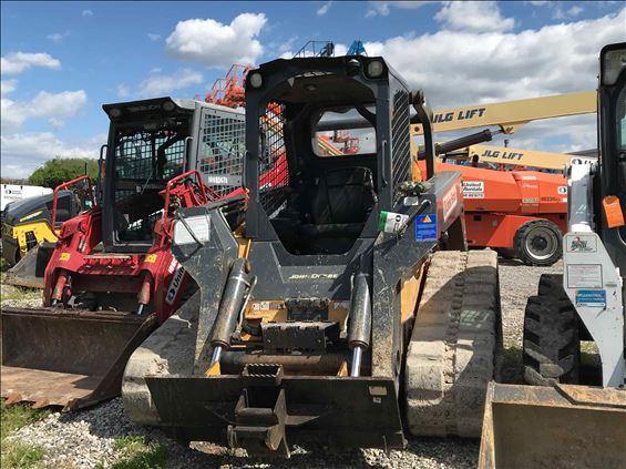 2014 John Deere 329E