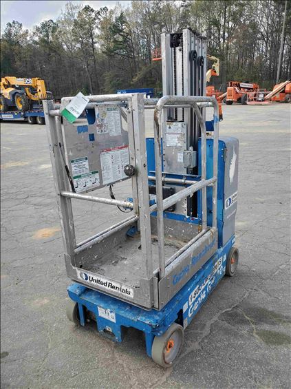 2015 Genie GR-20 Scissor Lift