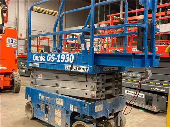 2015 Genie GS-1930 Scissor Lift