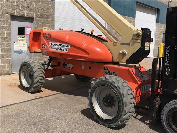 2012 JLG M600JP