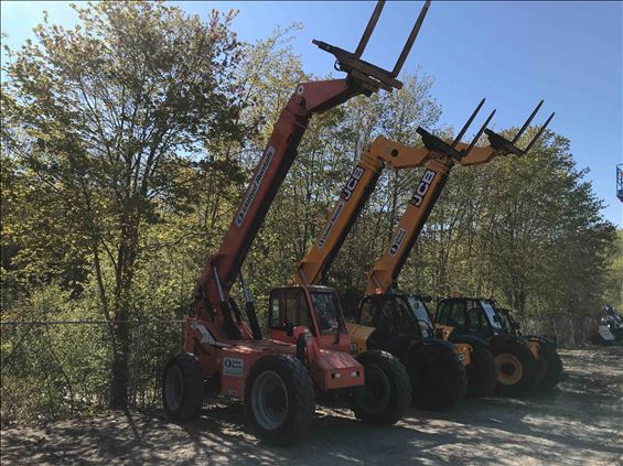 2013 SKYTRAK 6042 Rough Terrain Forklift