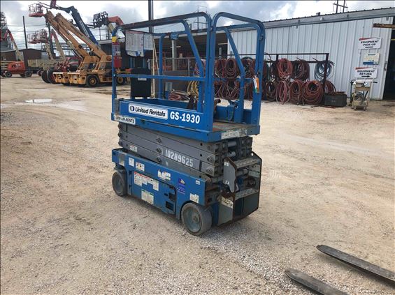 2014 Genie GS-1930 Scissor Lift