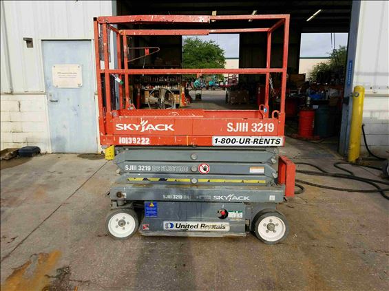 2013 Skyjack SJIII3219 Scissor Lift