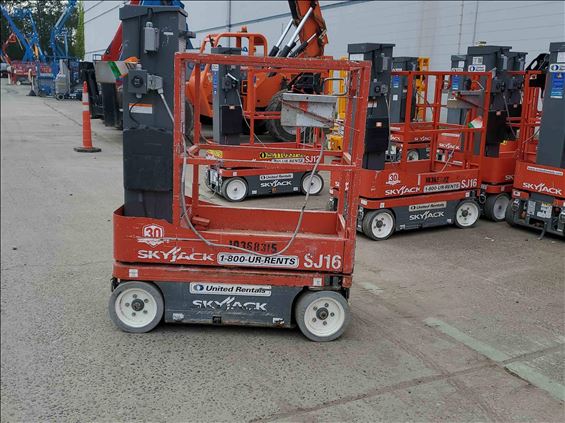 2015 Skyjack SJ16 Scissor Lift