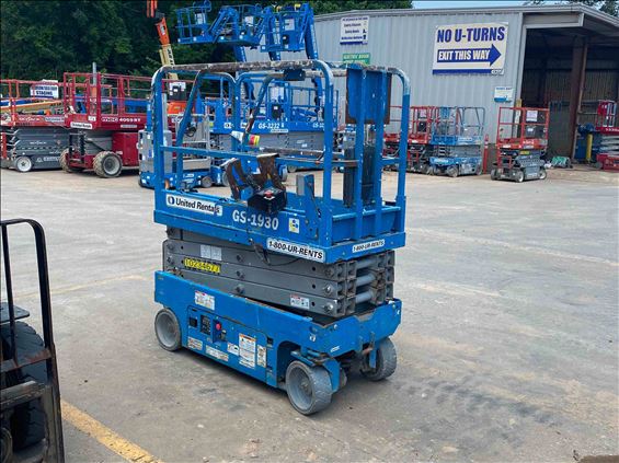 2014 Genie GS-1930 Scissor Lift
