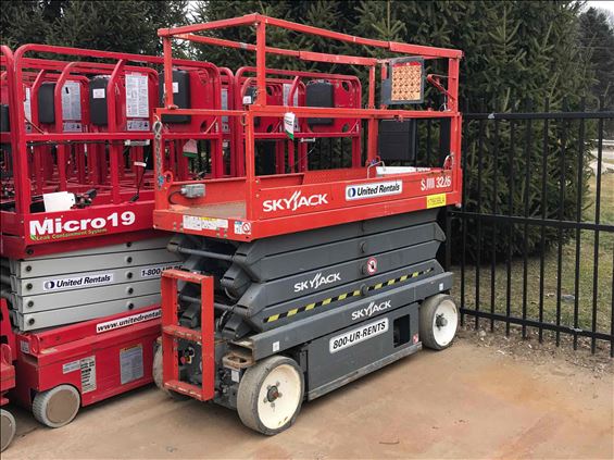 2015 Skyjack SJIII3226 Scissor Lift