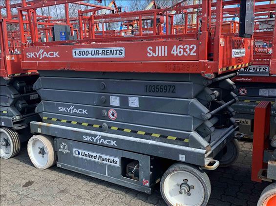 2015 Skyjack SJIII4632 Scissor Lift
