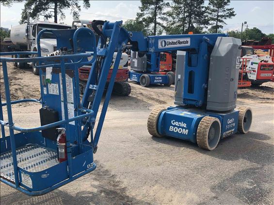2013 Genie Z-30/20N Articulating Boom Lift