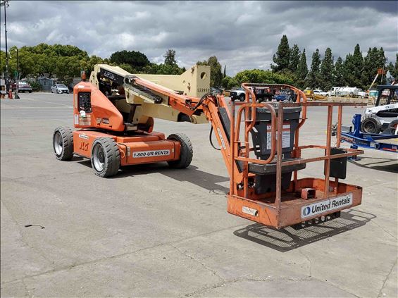 2012 JLG E450AJ Boom Lift