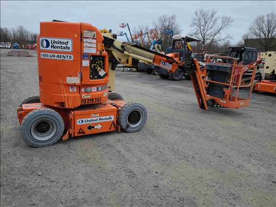 2014 JLG E300AJP Boom Lift