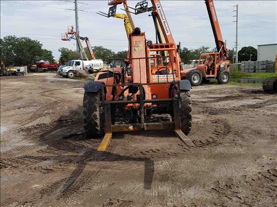 2014 JLG 644E-42