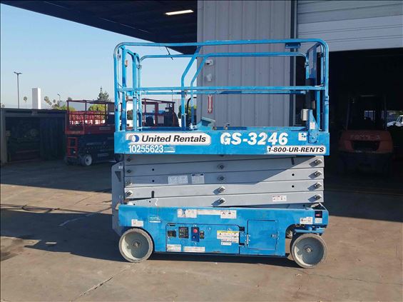 2014 Genie GS-3246 Scissor Lift