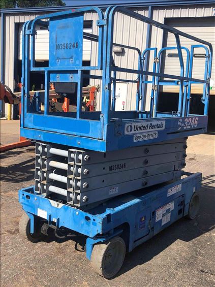 2015 Genie GS-3246 Scissor Lift