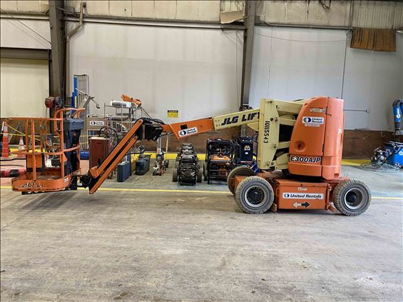2013 JLG E300AJP Boom Lift