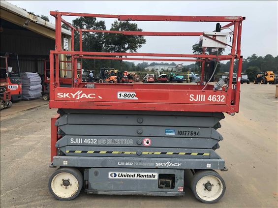 2013 Skyjack SJIII4632 Scissor Lift