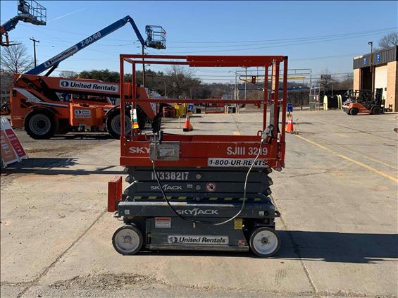 2015 Skyjack SJIII3219 Scissor Lift