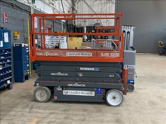 2014 Skyjack SJIII3226 Scissor Lift