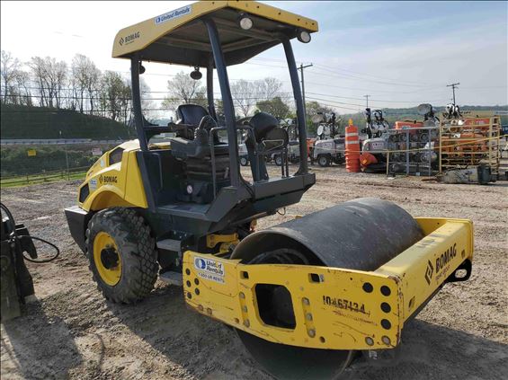 2016 BOMAG BW 145 D-5 Ride-On Roller