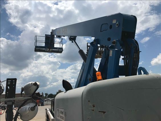2012 Genie S-65 Boom Lift