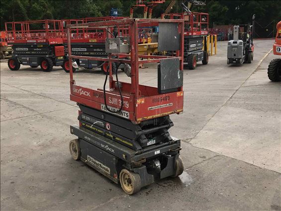 2013 Skyjack SJIII3219 Scissor Lift