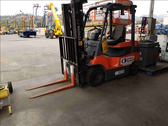 2012 Toyota 7FBH25 Warehouse Forklift