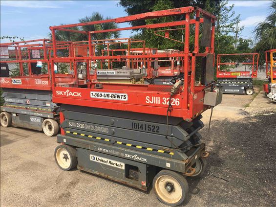 2013 Skyjack SJIII3226 Scissor Lift