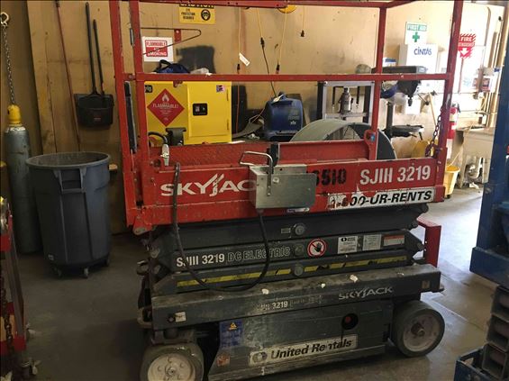 2013 Skyjack SJIII3219 Scissor Lift