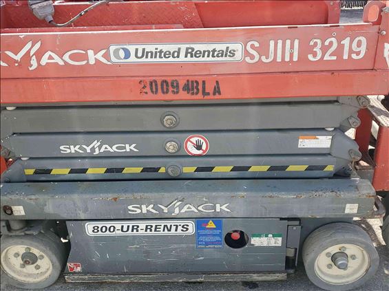 2015 Skyjack SJIII3219 Scissor Lift