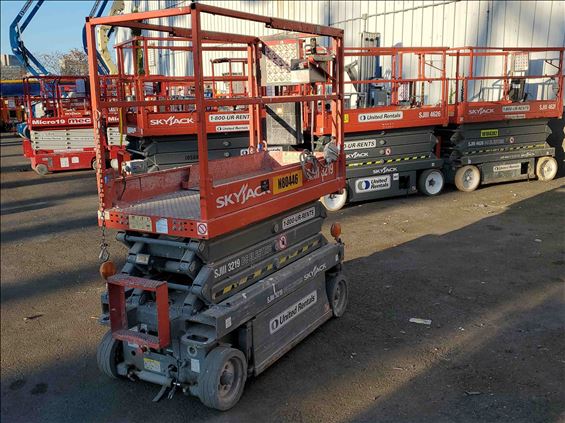 2013 Skyjack SJIII3219 Scissor Lift