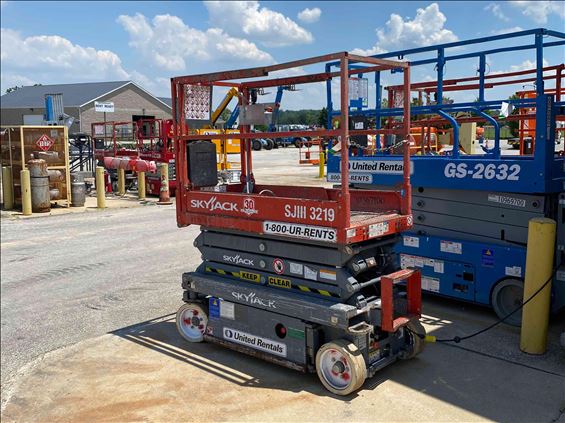 2015 Skyjack SJIII3219 Scissor Lift