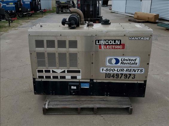 2016 Lincoln Electric VANTAGE 520 Welder