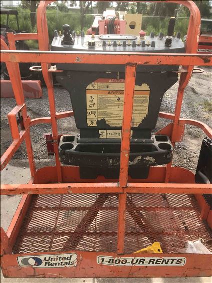 2011 JLG E400AJPN Boom Lift