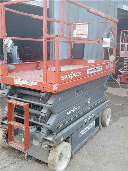 2014 Skyjack SJIII4632 Scissor Lift