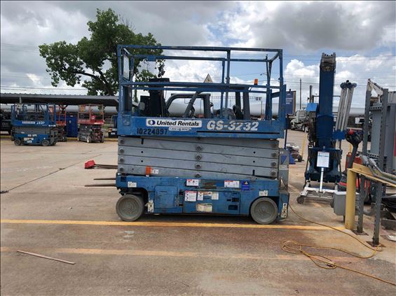 2014 Genie GS-3232 Scissor Lift