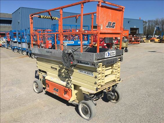 2014 JLG 2646ES Scissor Lift