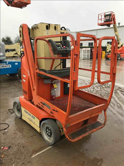 2013 JLG T20E