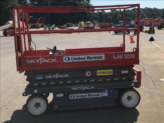 2014 Skyjack SJIII3220 Scissor Lift