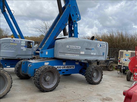 2012 Genie S-60X Boom Lift