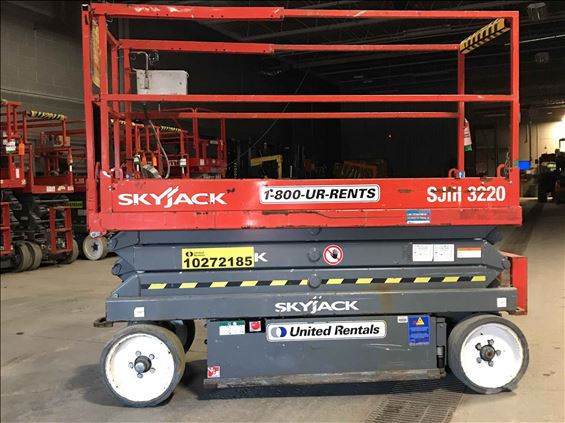 2014 Skyjack SJIII3220 Scissor Lift