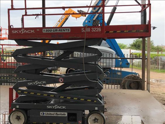 2014 Skyjack SJIII3226 Scissor Lift