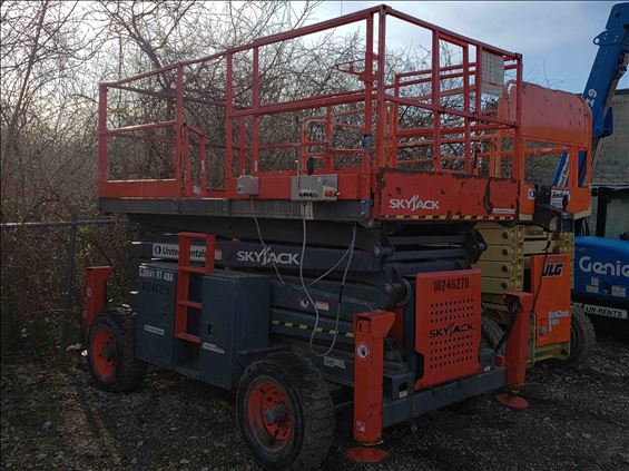 2014 Skyjack SJ8841RT Scissor Lift