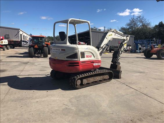 2015 Takeuchi TB240 Mini-Excavator