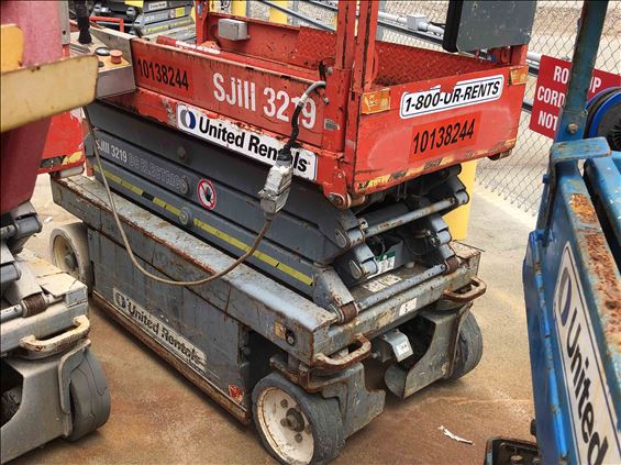 2013 Skyjack SJIII3219 Scissor Lift