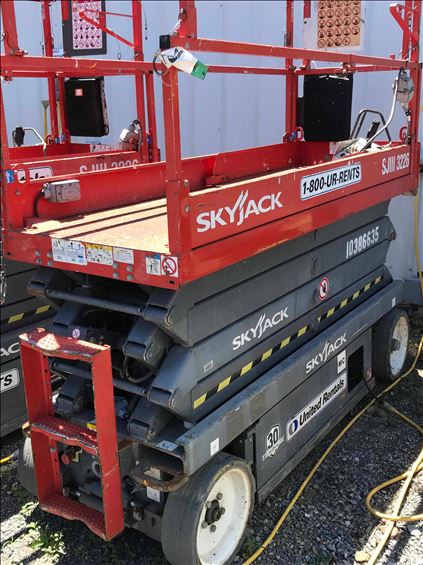 2015 Skyjack SJIII3226 Scissor Lift