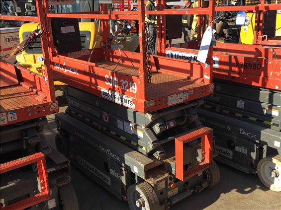 2013 Skyjack SJIII3219 Scissor Lift