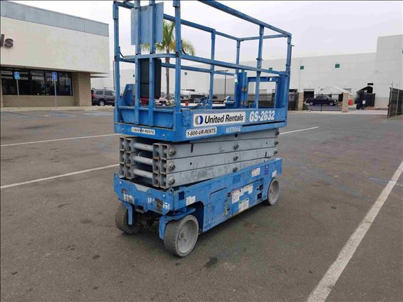 2015 Genie GS-2632 Scissor Lift