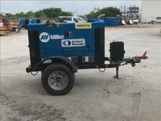 2019 Miller Welders Big Blue 300R Welder