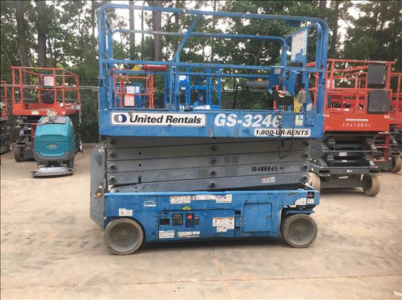 2015 Genie GS-3246 Scissor Lift