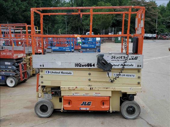 2014 JLG 2630ES Scissor Lift